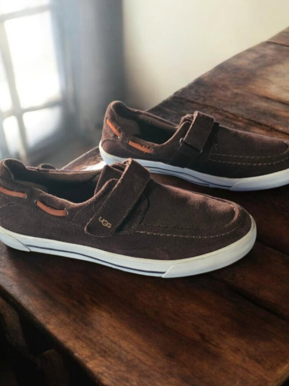 UGG KIDS ( 3 ) LIKE NEW Australia Kids HalfHitch Boat Show Brown Suede